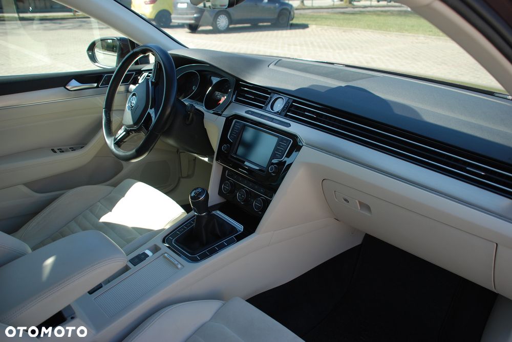 Volkswagen Passat 2.0 TDI BMT Highline - 3