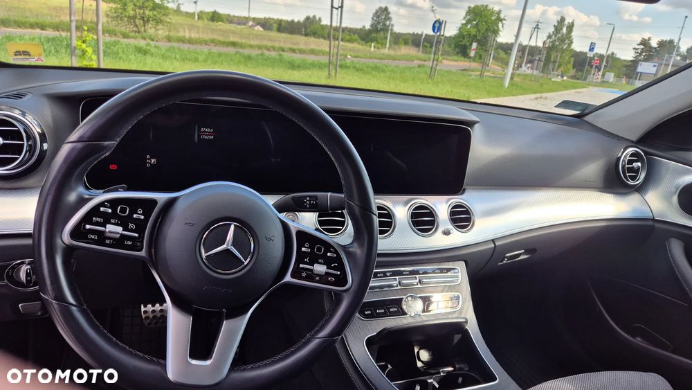 Mercedes-Benz Klasa E 220 d 4-Matic Avantgarde - 8