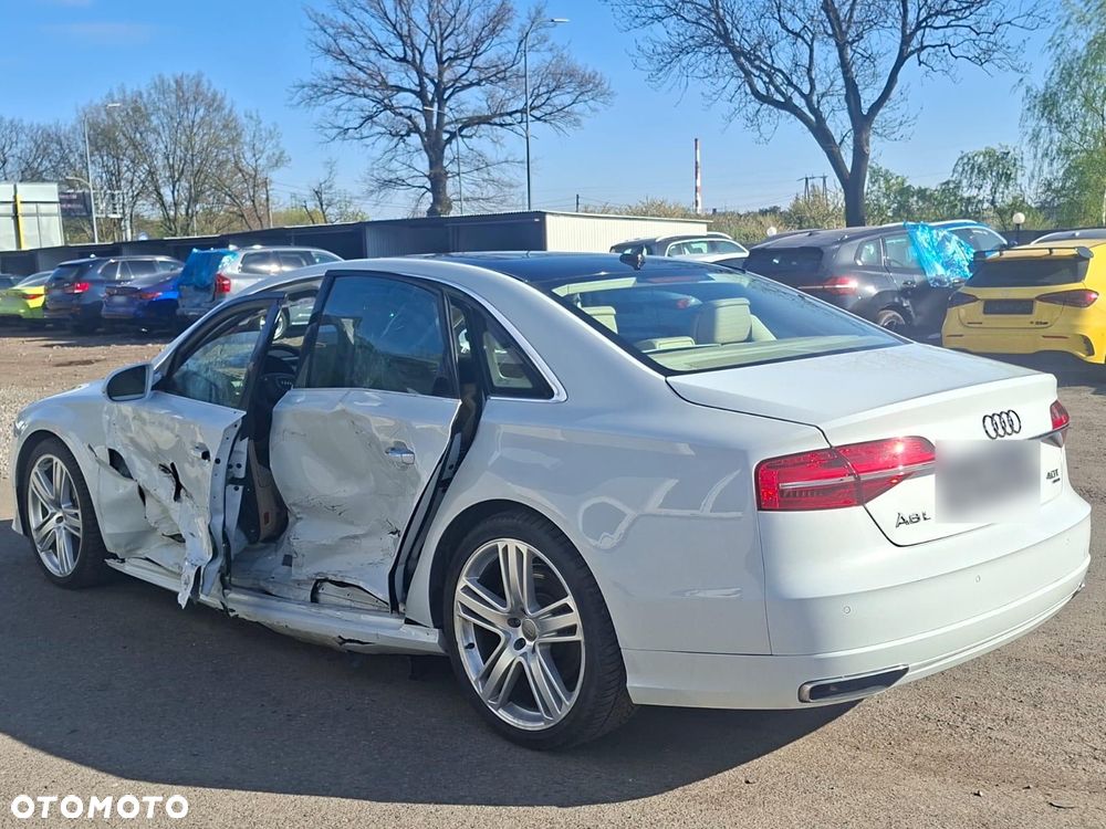 Audi A8 4.0 TFSI L Quattro - 10