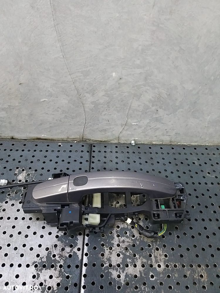 Maner usa dreapta fata ford focus 3 scurt bv6t14f302 - 1