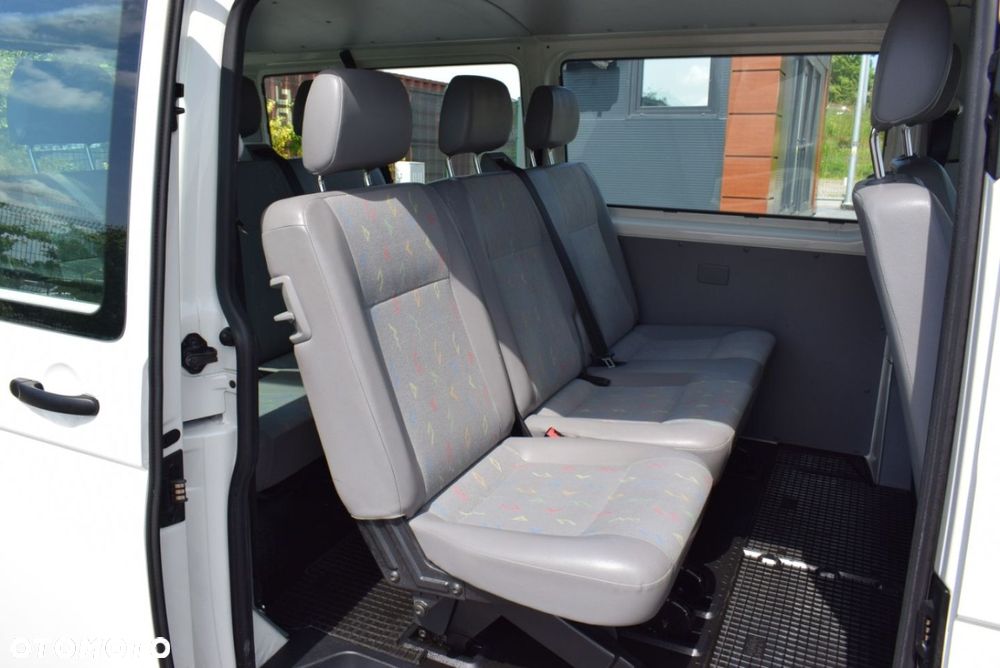 Volkswagen Transporter - 18