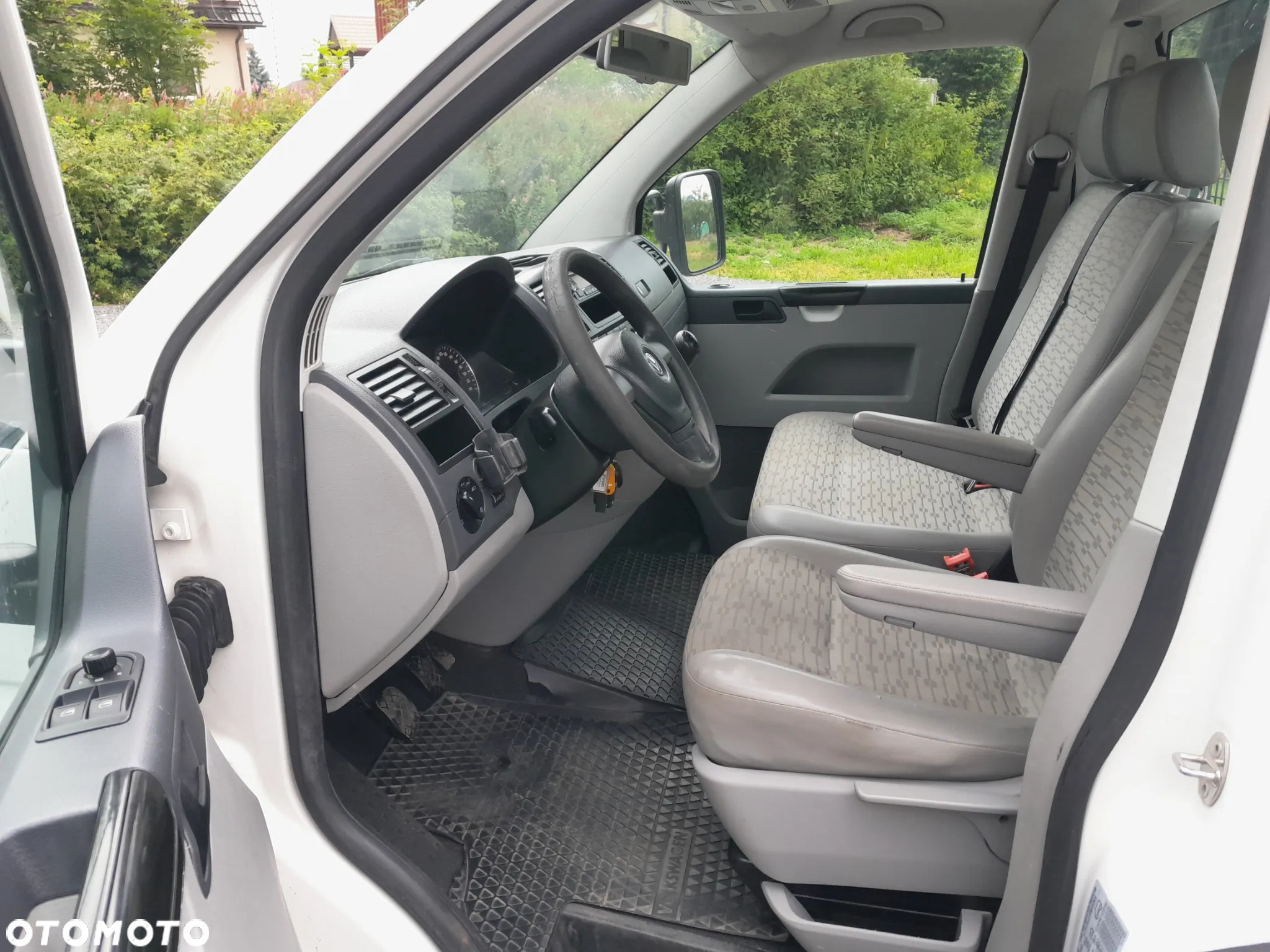 Volkswagen TRANSPORTER T5 - 8