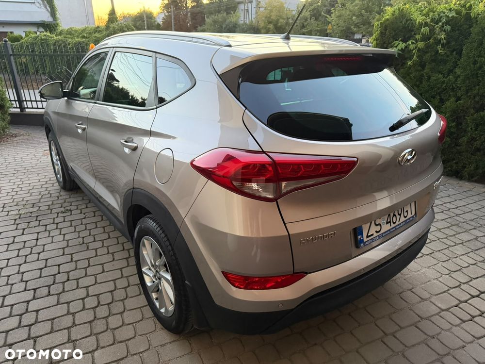 Hyundai Tucson 1.6 GDI BlueDrive Style 2WD - 12