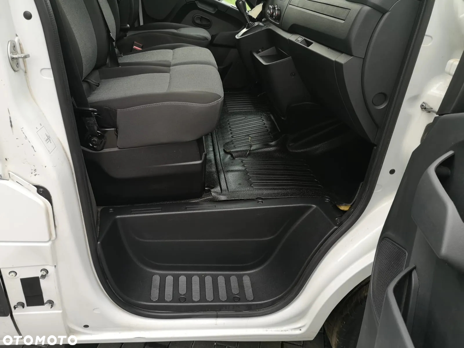 Renault MASTER BLASZAK SREDNI NOWY MODEL - 29
