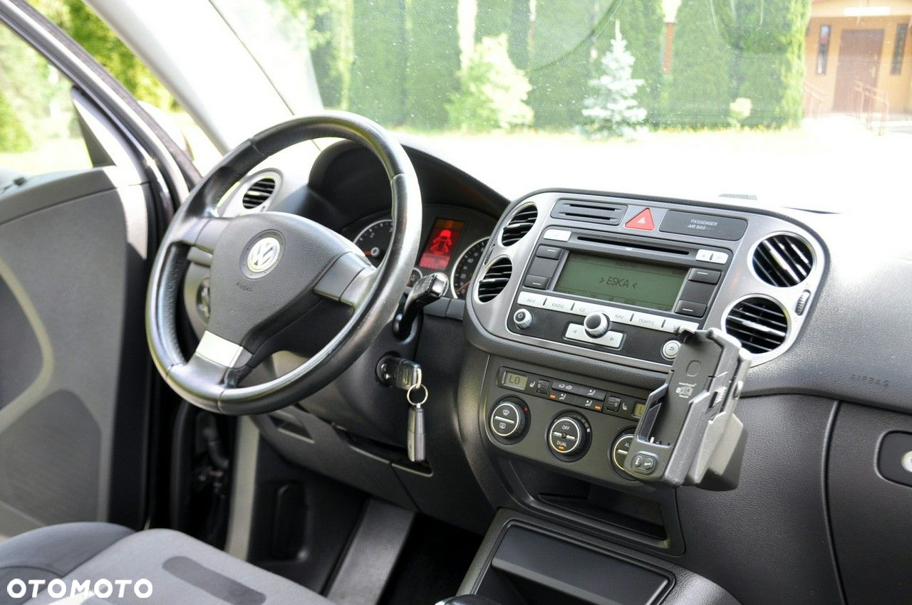Volkswagen Tiguan - 25