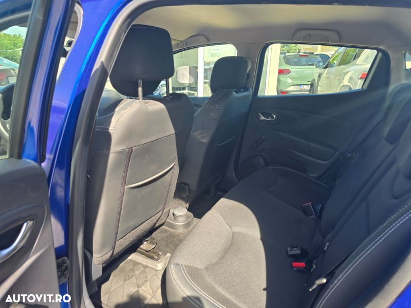 Renault Clio - 15