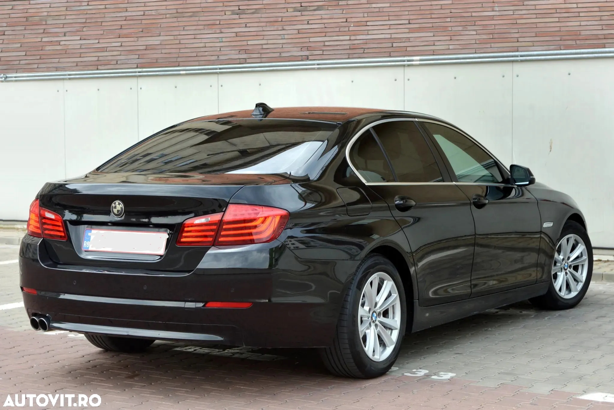 BMW Seria 5 518d Touring Aut. Luxury Line - 4