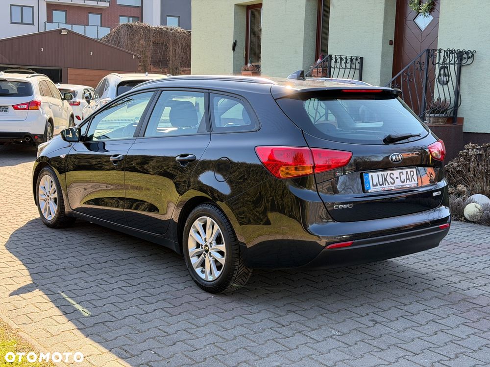 Kia Ceed 1.6 GDI ISG Platinum Edition - 3