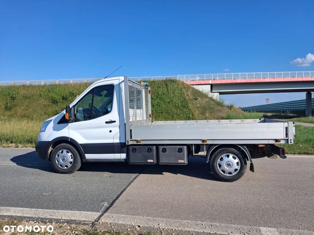 Ford Transit - 12