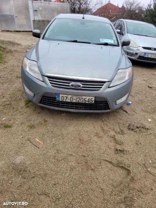 dezmembrez ford mondeo ghia - 3