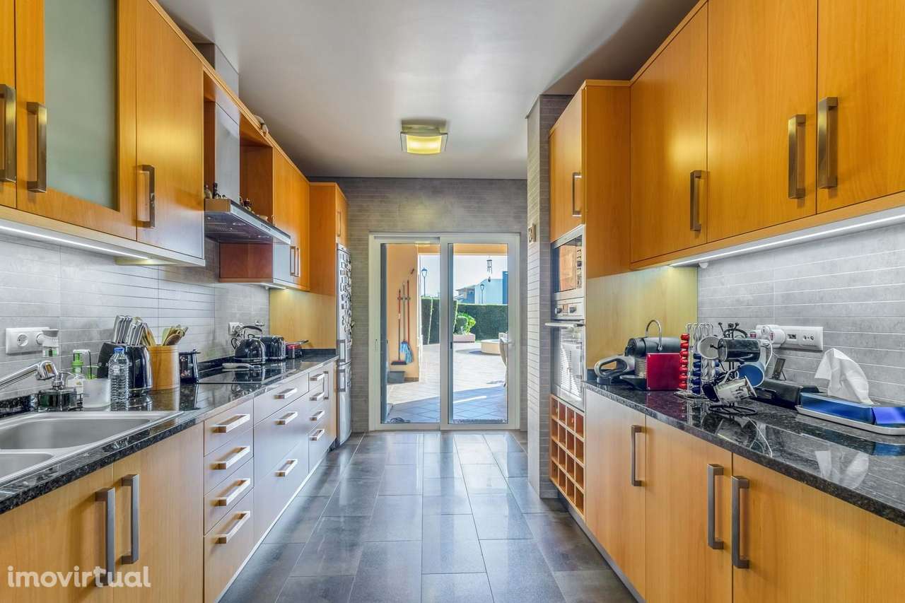 ELEGANTE MORADIA T3+1 COM VISTA MAR EM PORTO DE MÓS, LAGOS - Grande imagem: 5/60