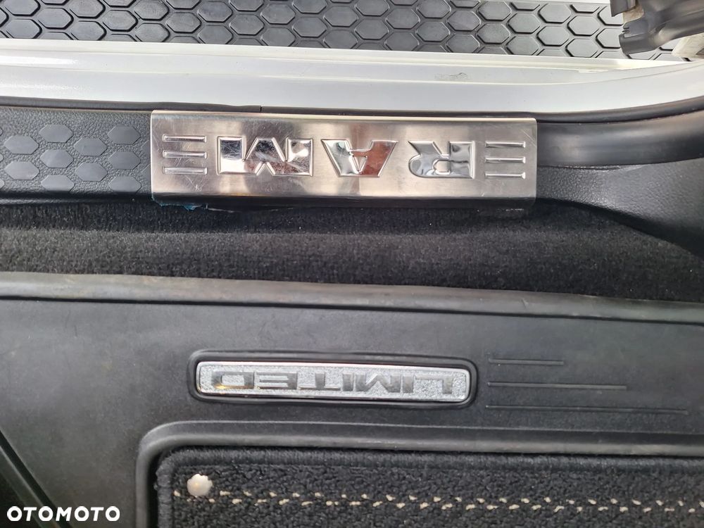 Dodge RAM - 35