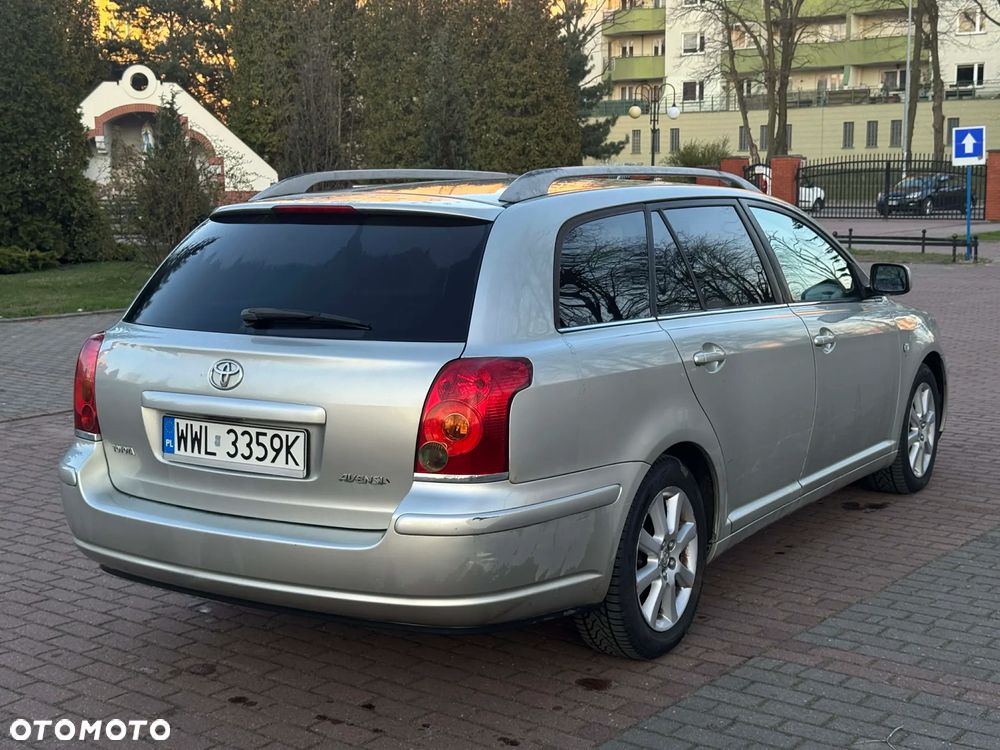 Toyota Avensis 1.8 VVT-i Sol - 5