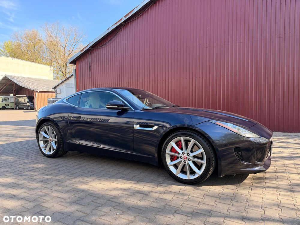 Jaguar F-Type - 8