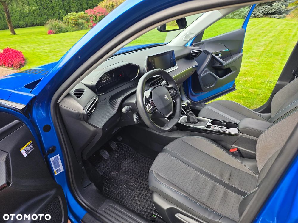 Peugeot 2008 1.2 PureTech GT Line S&S - 13