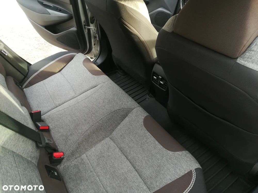 Toyota Corolla 1.8 Hybrid GPF Trek - 17