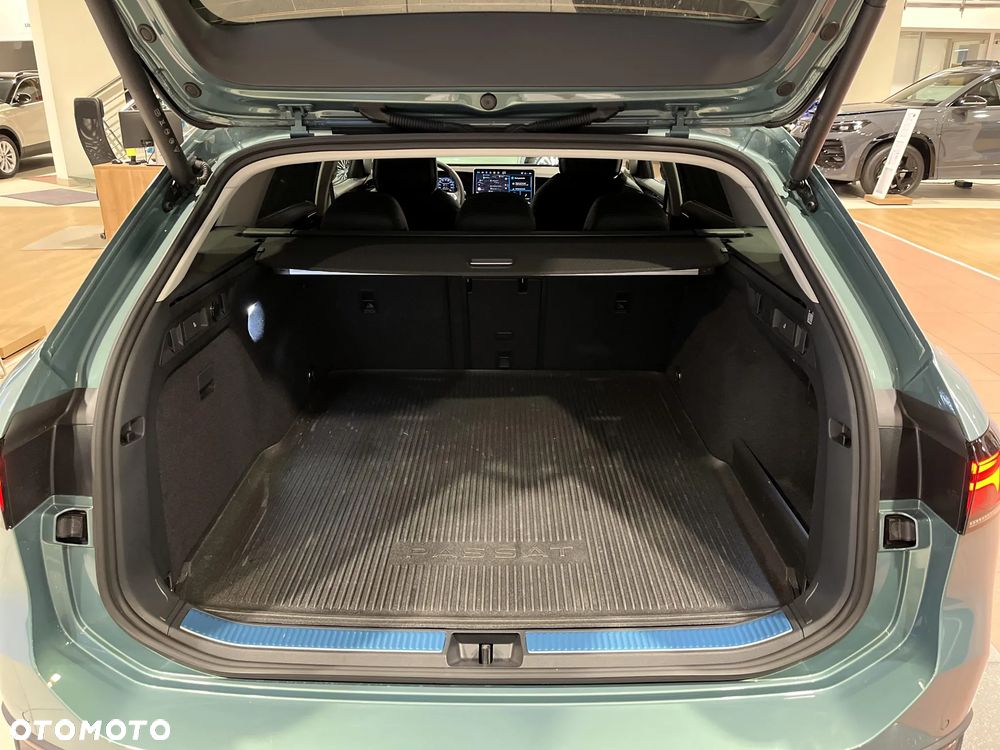 Volkswagen Passat - 32