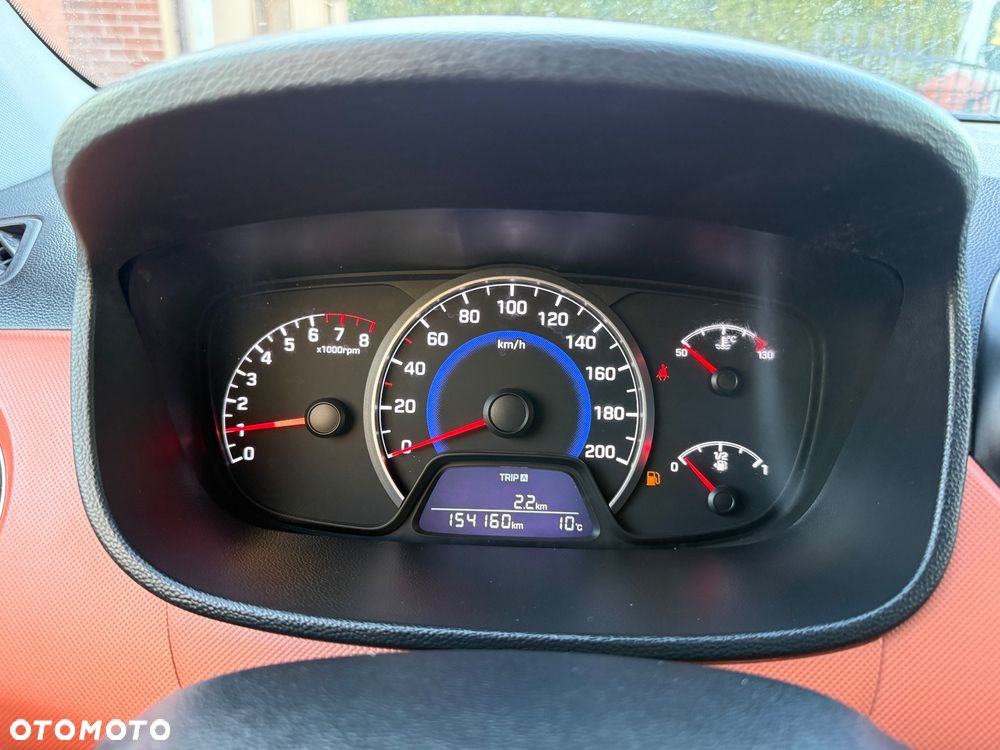 Hyundai i10 1.2 Fifa World Cup Edition - 22