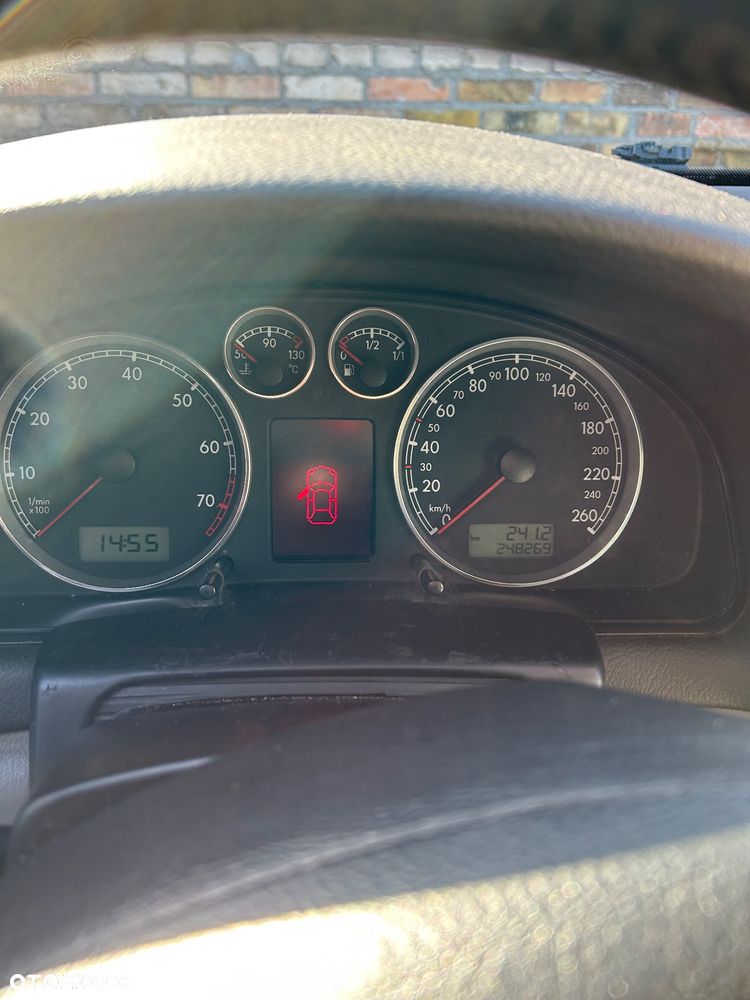 Volkswagen Passat - 12