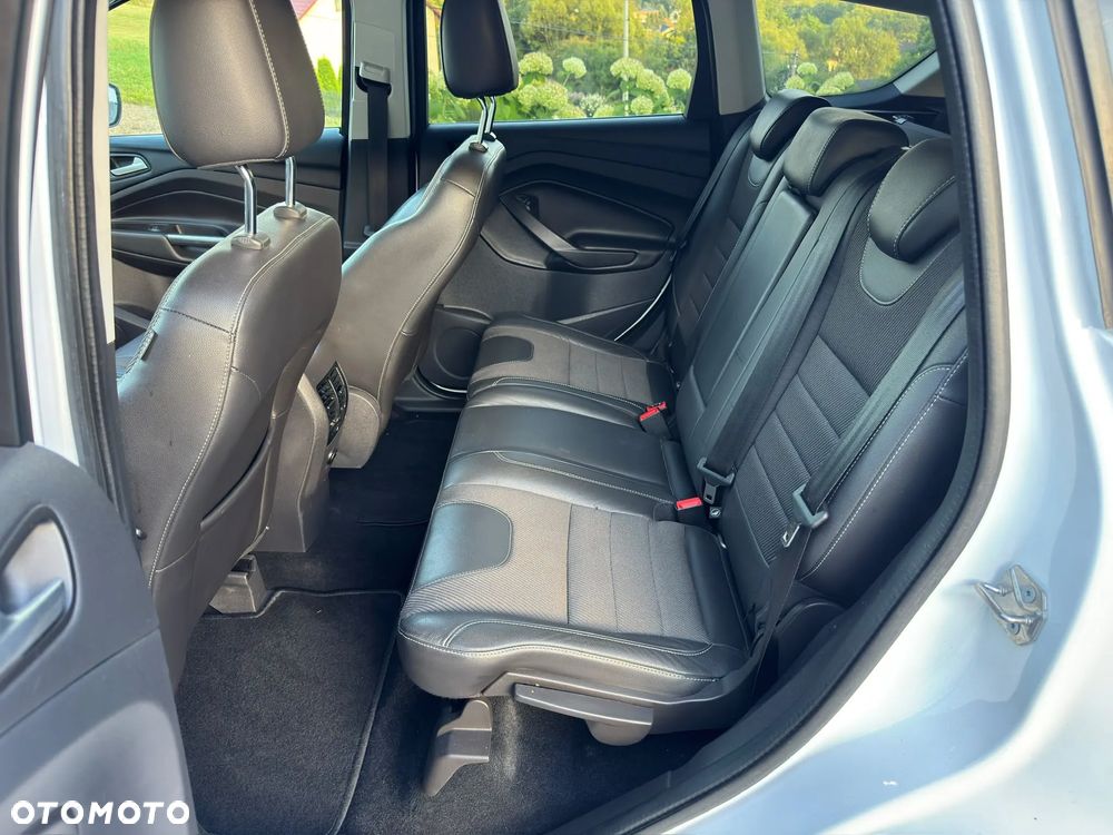 Ford Kuga - 11
