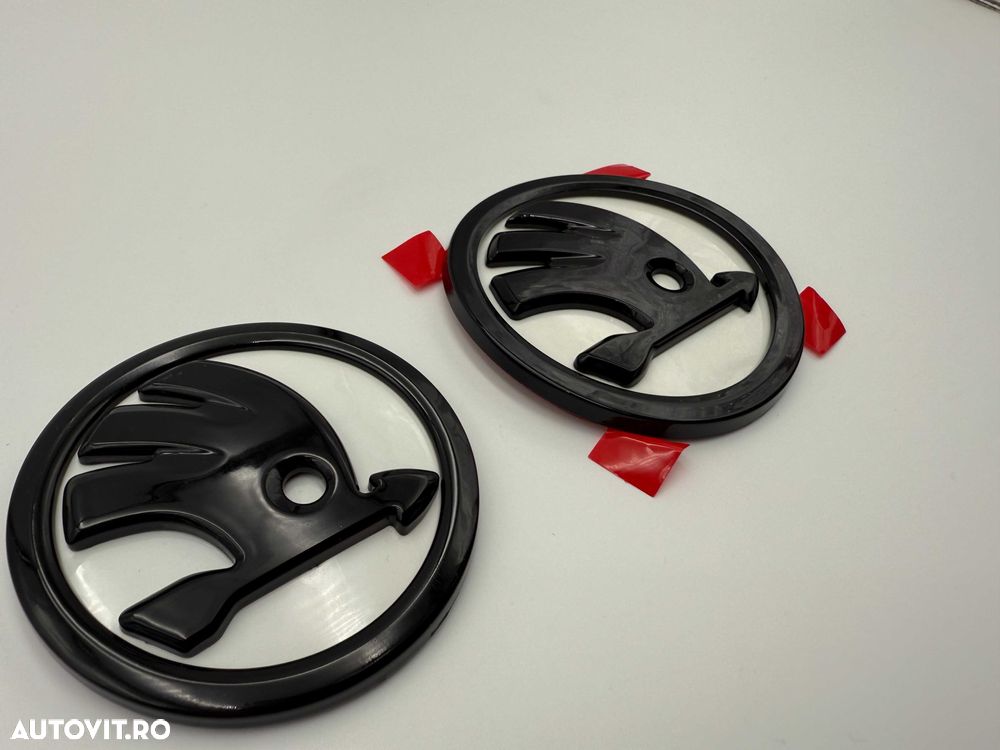 Set Embleme Compatibile Skoda fata/spate alb/negru 90/80 mm - 2