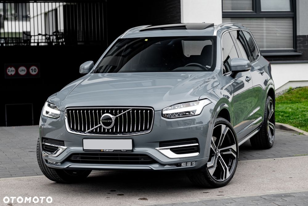 Volvo XC 90 B5 D AWD Ultimate Bright - 4