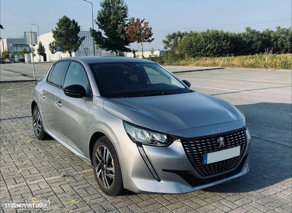 Peugeot 208 - 1