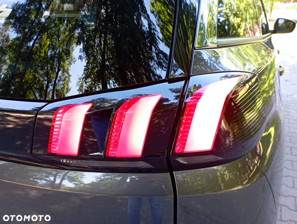 Peugeot 5008 1.6 PureTech Allure S&S EAT8 - 35