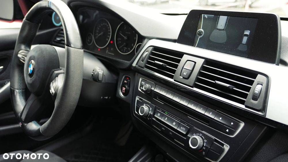 BMW Seria 3 318d M Sport EU6 - 18