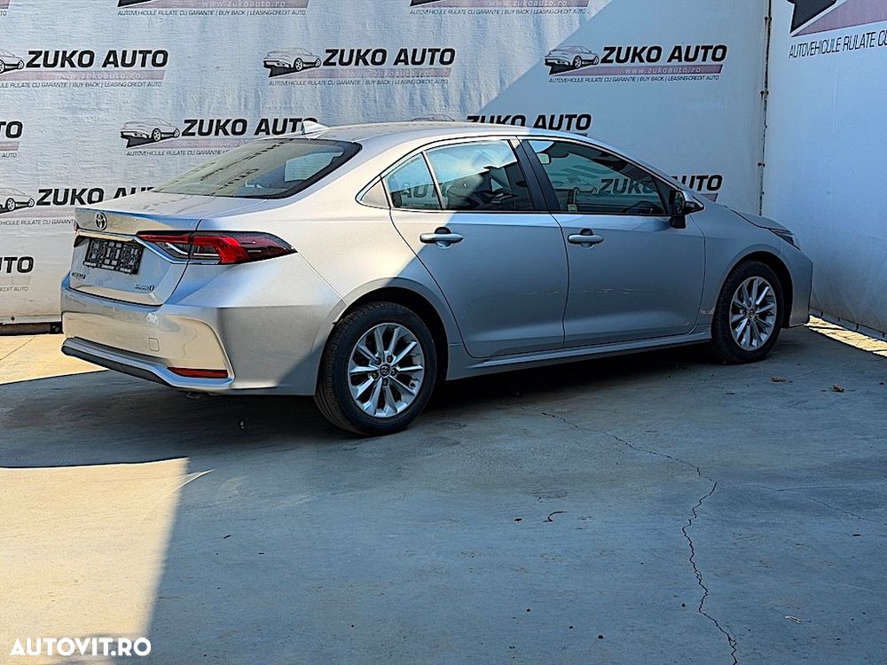 Toyota Corolla 1.8 HSD Business - 6