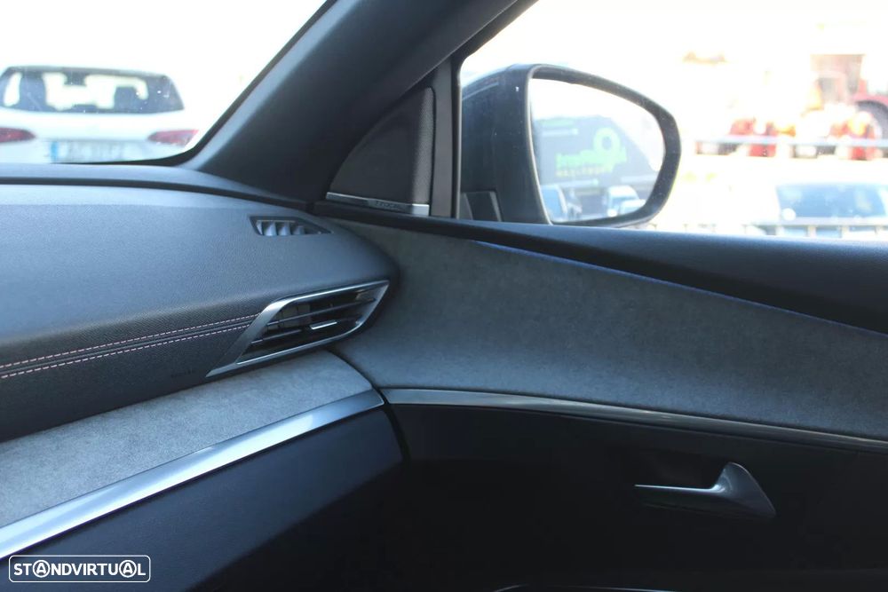 Peugeot 3008 1.6 Hybrid GT Pack e-EAT8 - 21