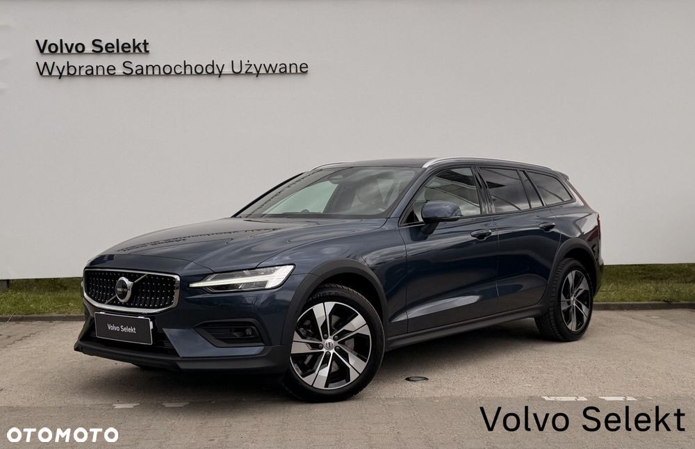 Volvo V60 Cross Country - 1