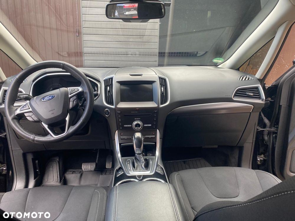 Ford S-Max - 19