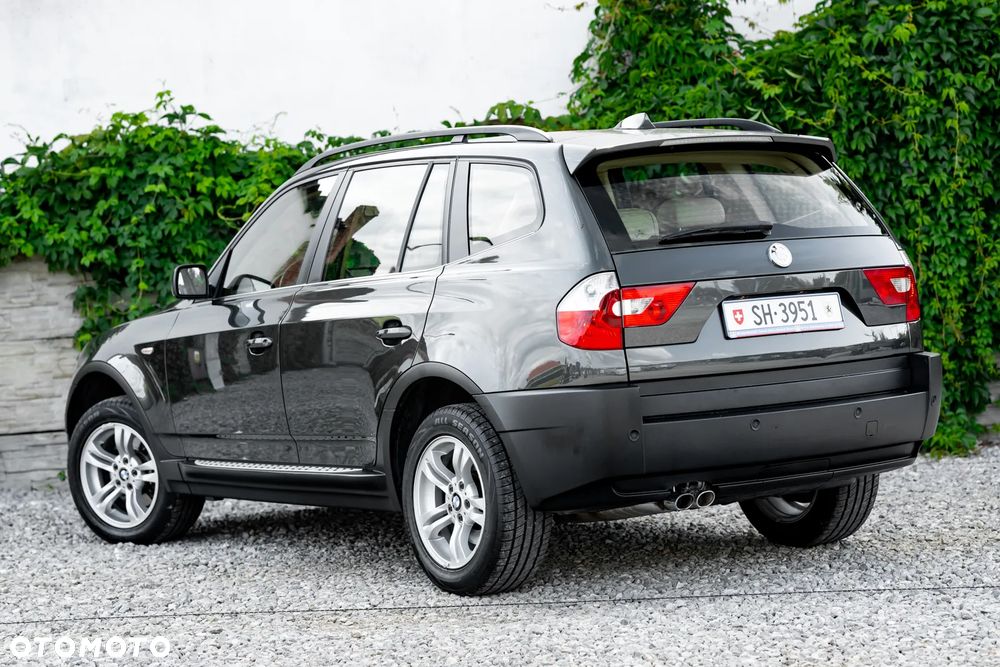 BMW X3 3.0i - 10