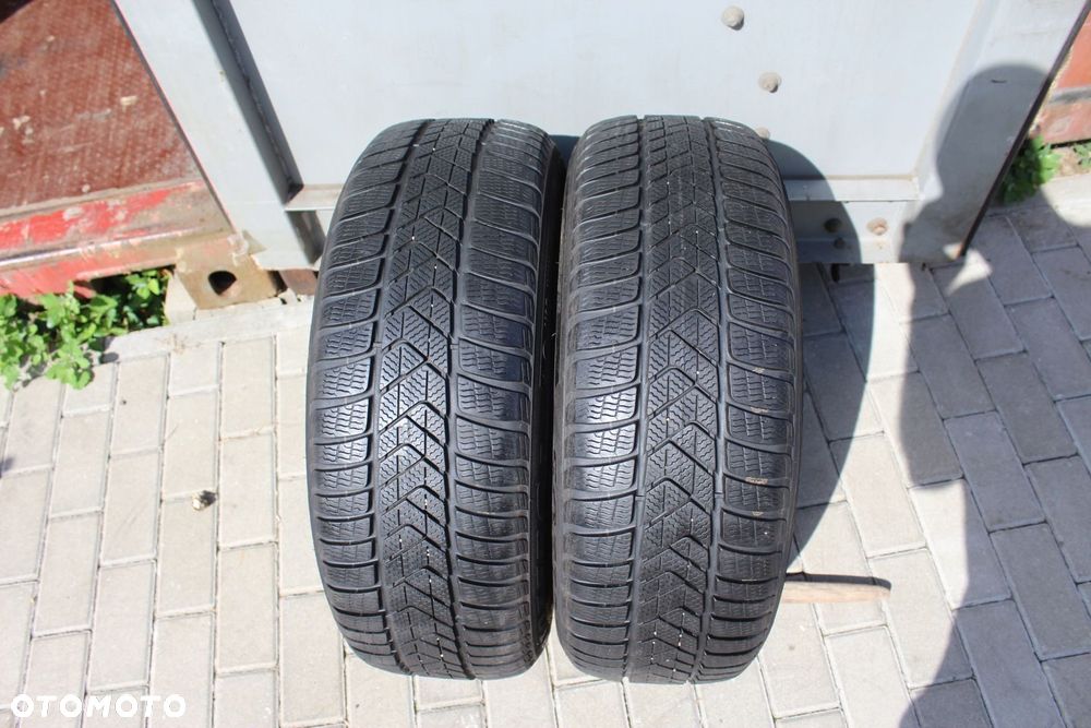 2x 225/55R17 PIRELLI WINTER SOTTOZERO 3 MOE RSC 97H 21r 6,5mm - 1