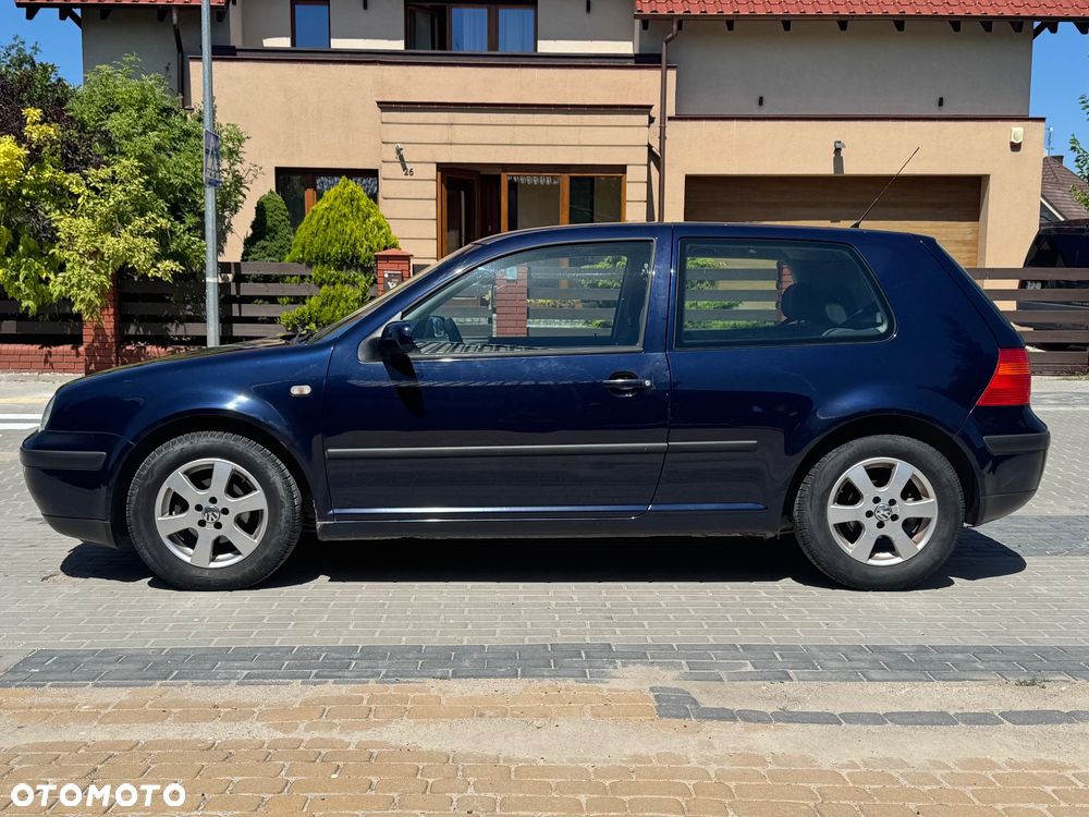 Volkswagen Golf 1.6 - 7