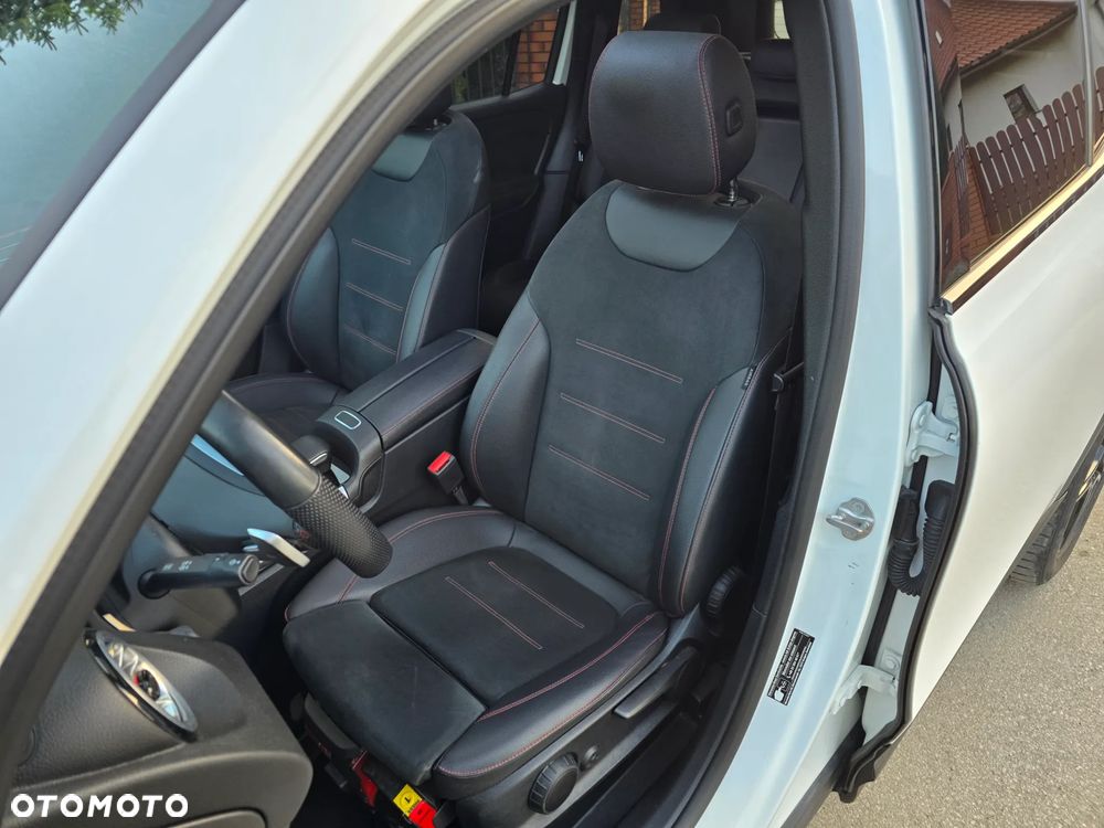 Mercedes-Benz GLB 200 d 4-Matic AMG Line 8G-DCT - 10