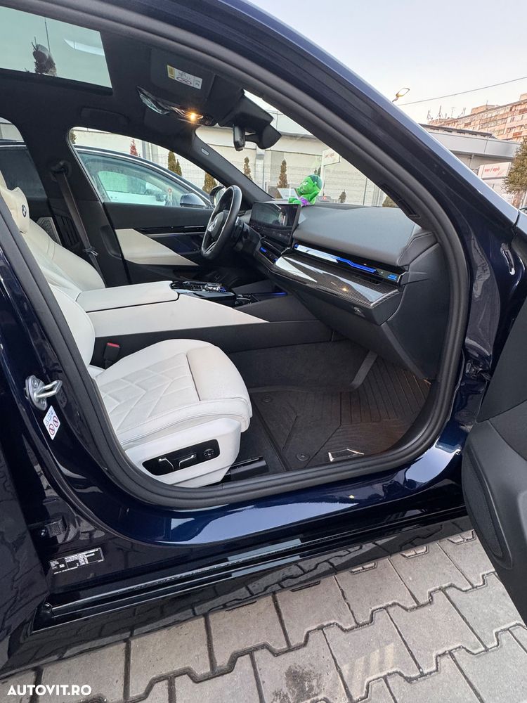 BMW Seria 5 520d AT MHEV - 14
