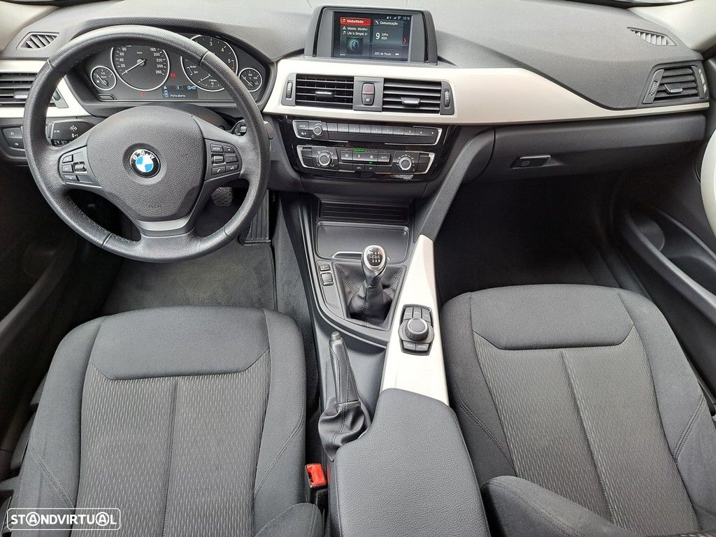 BMW 318 d Touring - 22