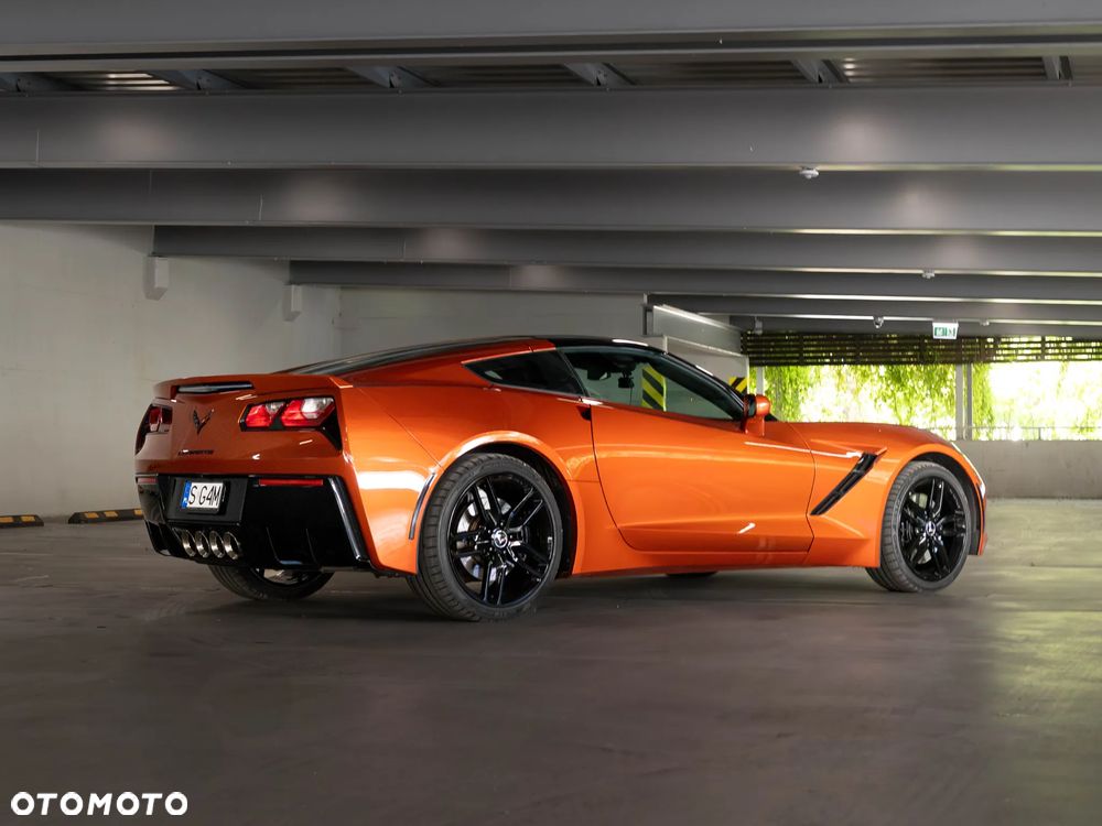 Chevrolet Corvette - 11