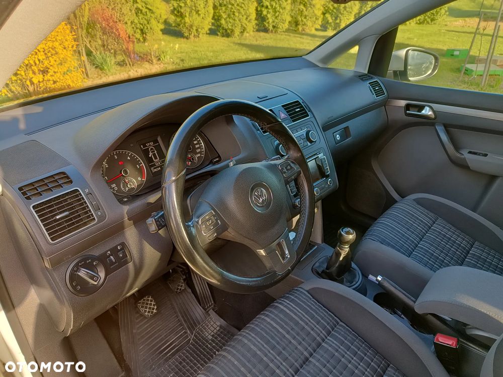 Volkswagen Touran 2.0 TDI DPF Cross - 6