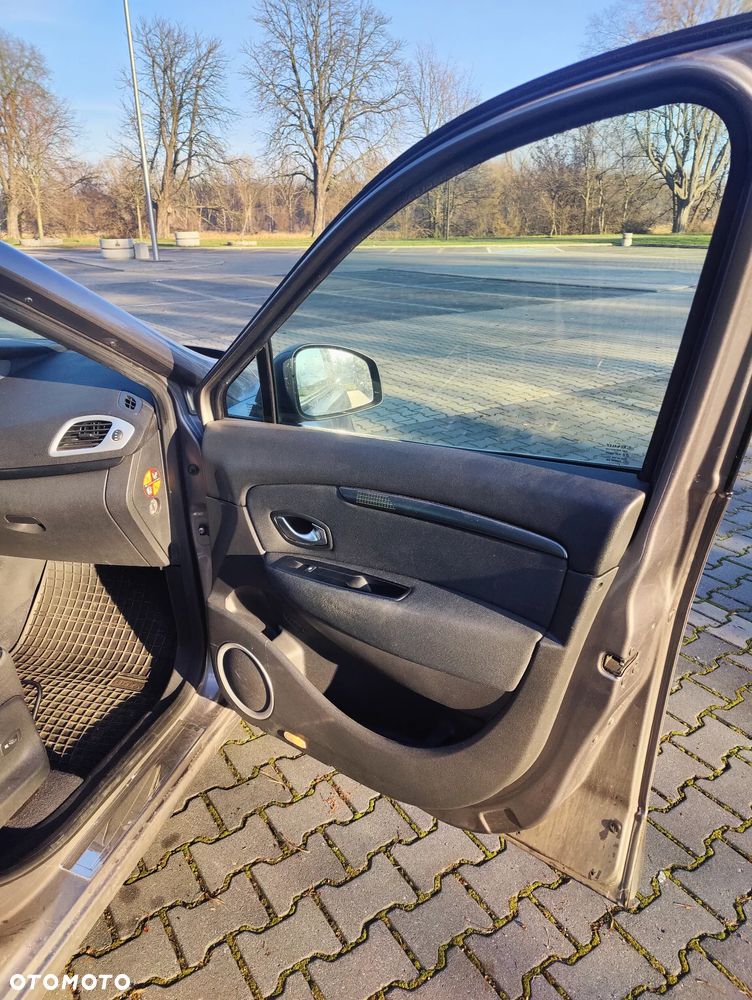 Renault Scenic - 11