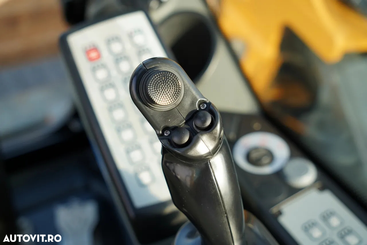 Liebherr 910 COMPACT LITRONIC / EXCAVATOR PE ROȚI / AER CONDIȚIONAT / CAMERĂ / ANUL 2020 / CONTRACT DE SERVICE POST-SERVICE - 35