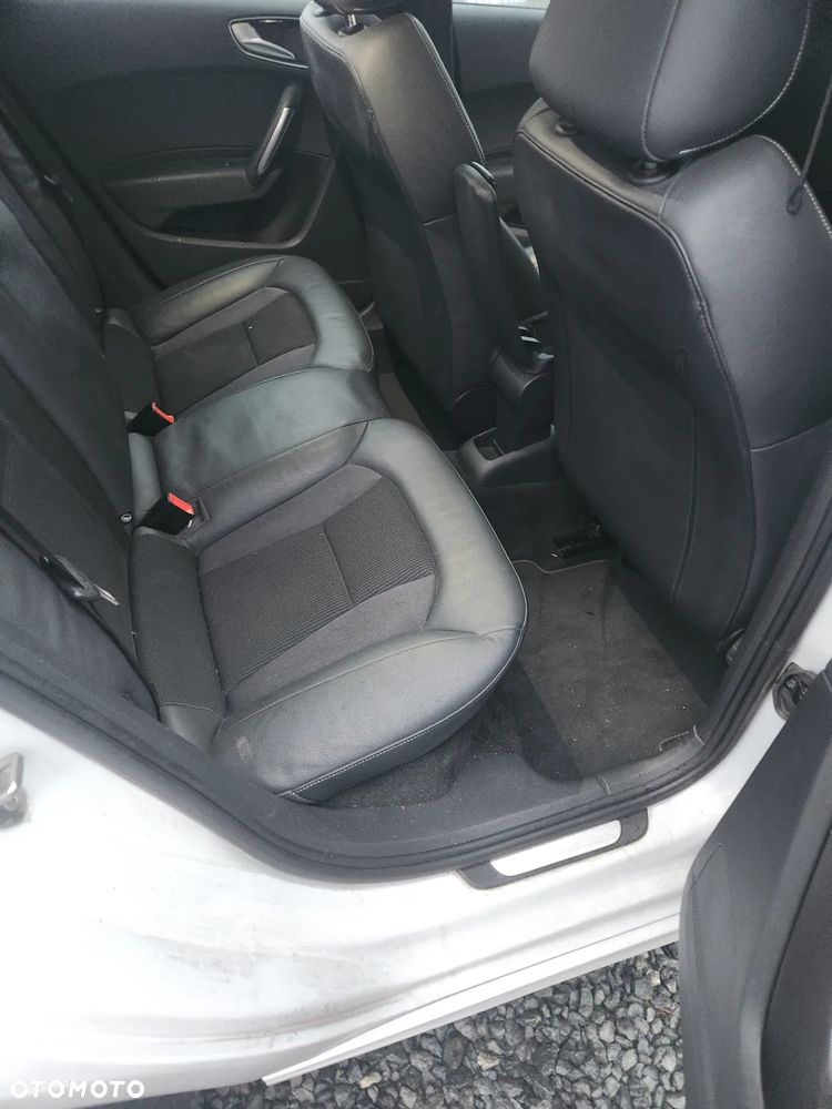 Audi A1 Sportback 1.4 TFSI S tronic S line edition m S line Sportpaket - 17