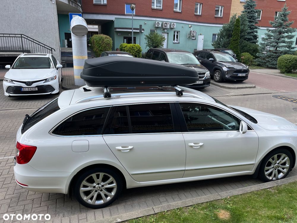 Skoda Superb 2.0 TDI Elegance DSG - 8