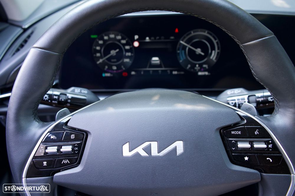 Kia Niro EV 64kWh Drive - 11