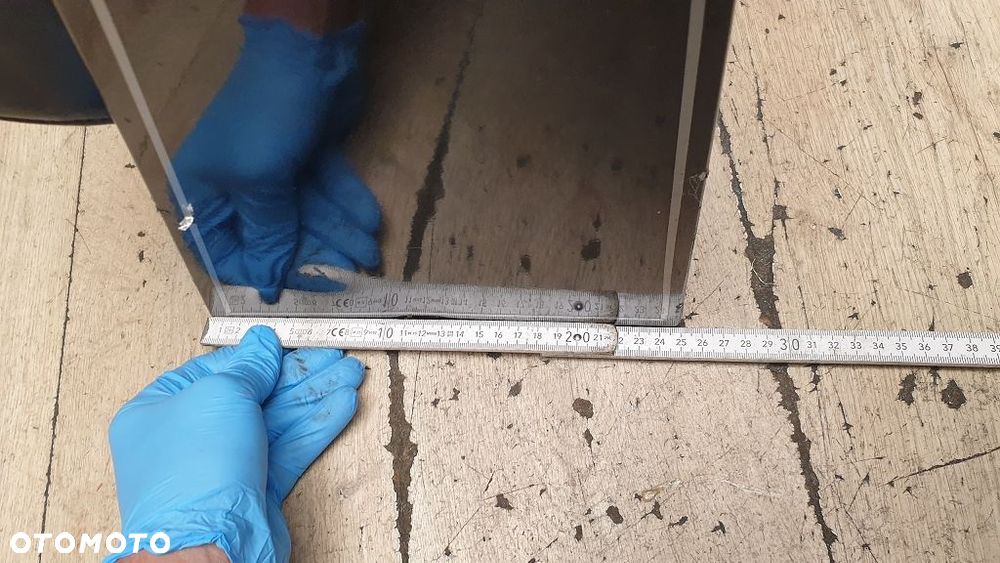 Kufer centralny z oparciem pasażera - 14