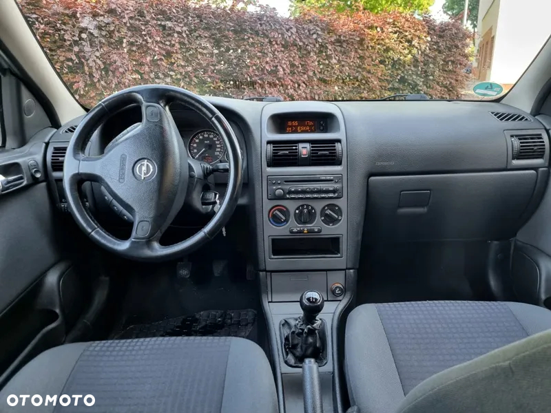 Opel Astra 1.6 Selection 110 Jahre - 11