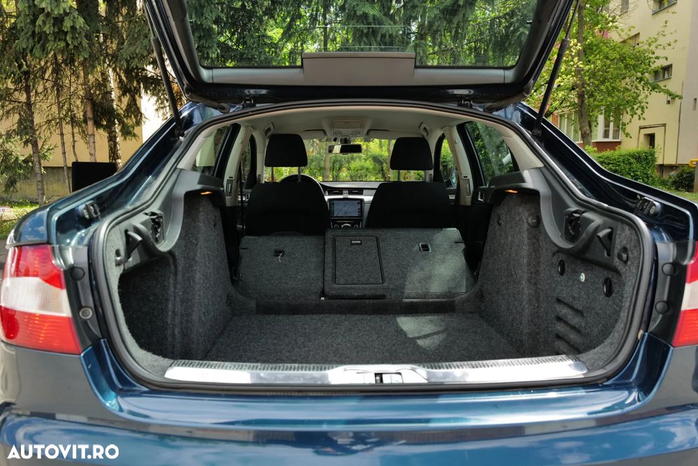 Skoda Superb 2.0 TDI Elegance DSG - 20