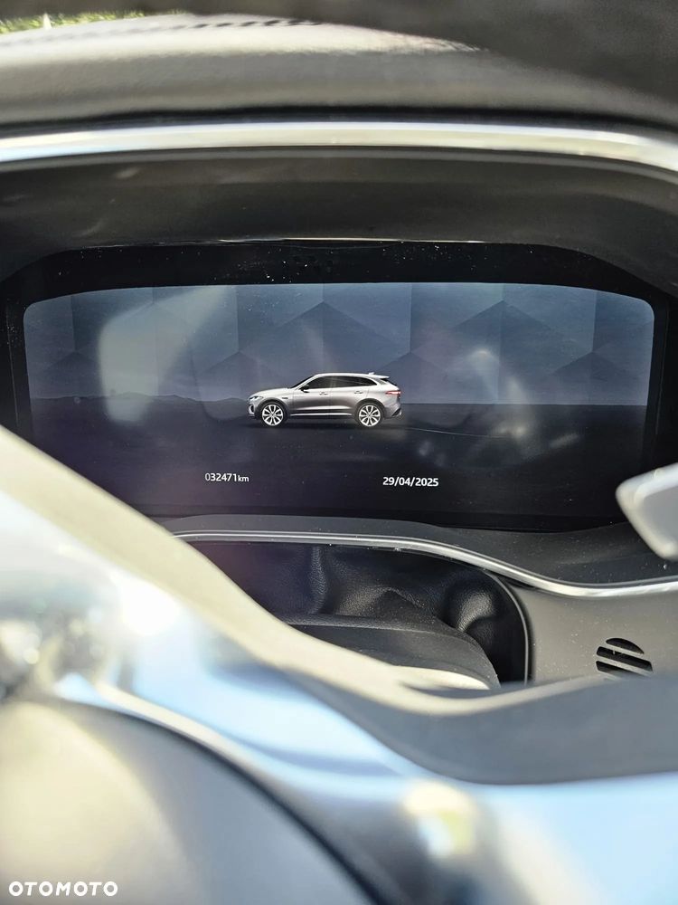Jaguar F-Pace P250 AWD R-Dynamic HSE - 10